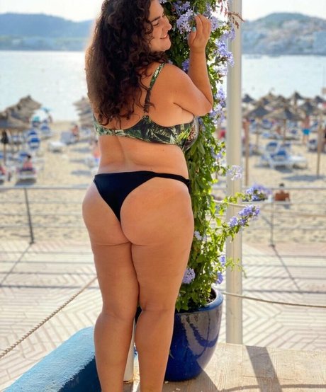 Caliope OnlyFans Strip