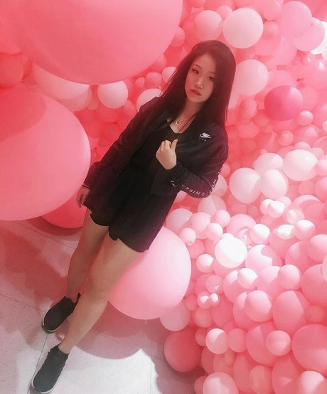 Bawnsai Nackt auf OnlyFans Leak