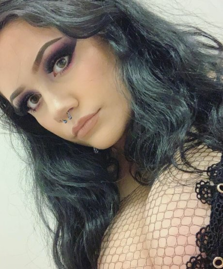 Brokenteenagedreams OnlyFans-Archiv