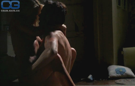 Anna Paquin Strip OnlyFans