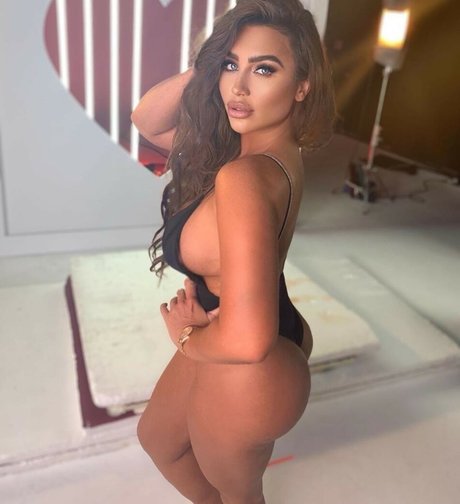 Lauren Rose Goodger OnlyFans Leaj