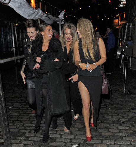 Lauren Rose Goodger OnlyFans nackte Brüste