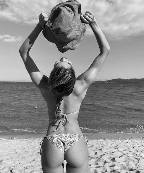 Iris Mittenaere OnlyFans XXX