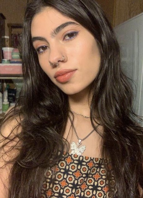 siinniister OnlyFans Inhalte