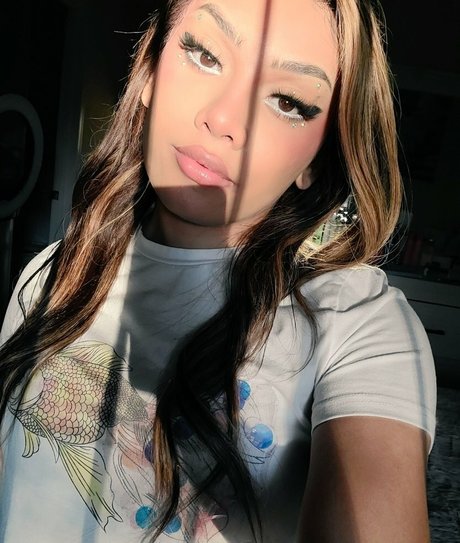 Mina Sin Sextape OnlyFans Nacktbilder