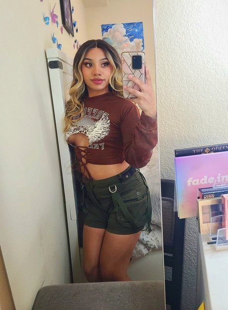 Mina Sin OnlyFans gratis