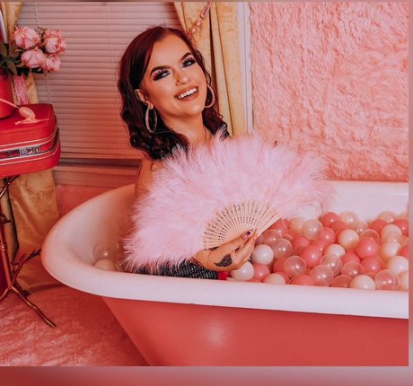 Leftcheek Nacktbilder von OnlyFans