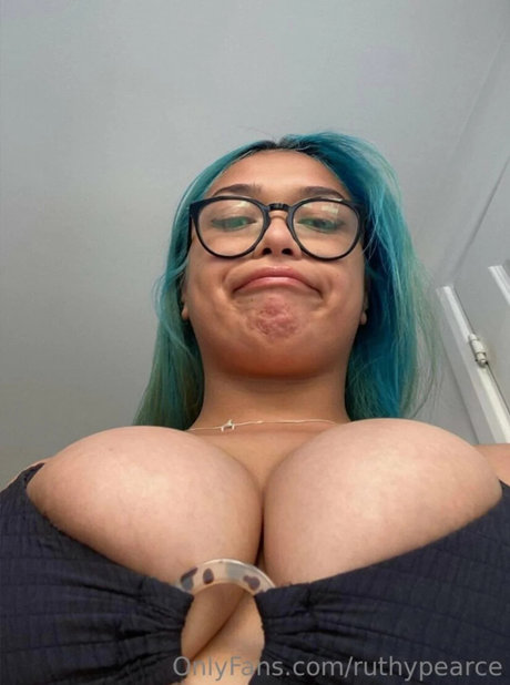 Ruthy Hannah Pearce OnlyFans-Pornoleak