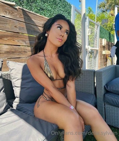 Delia Sylvain OnlyFans-Bilder geleakt