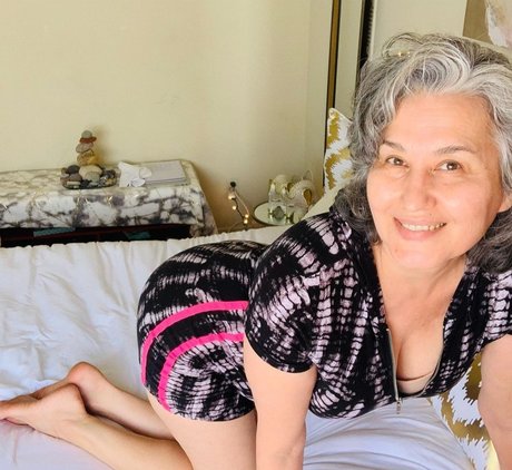 pure light 8888 Nacktbilder OnlyFans geleakt