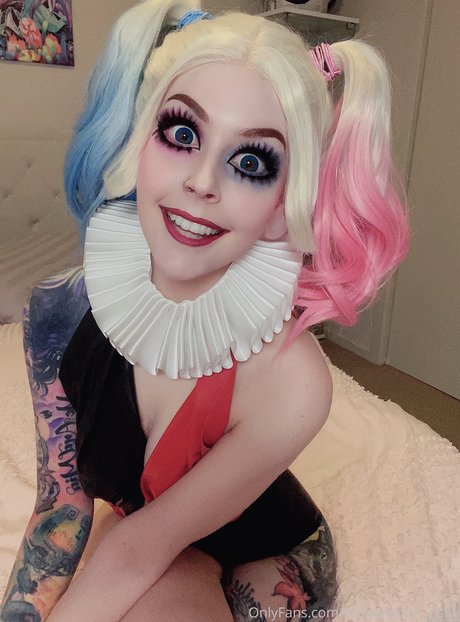 Humanerror OnlyFans-Creator