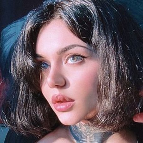 Vnciel OnlyFans Model Bilder