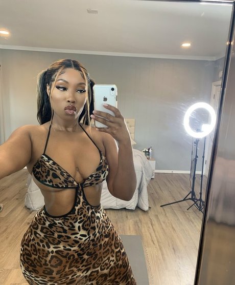 sobomb OnlyFans Sextape