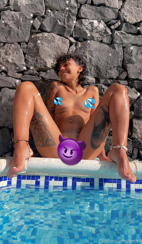 Twelv3 OnlyFans Fotos