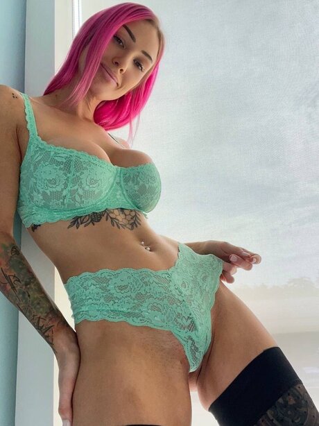 blonde zierliche onlyfans HD Foto