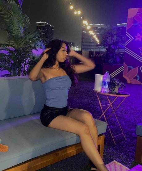 Zel3ya Leaks von Nacktbildern auf OnlyFans