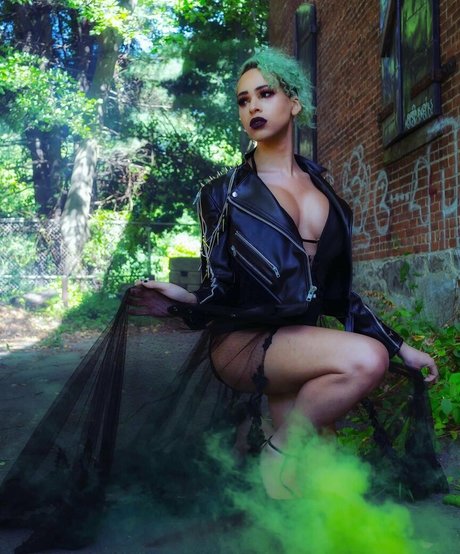 Persephiroth Auf OnlyFans