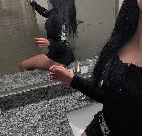 misotrill Nackt auf OnlyFans Leaks