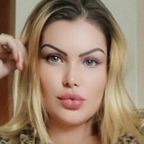 Kenia Magnus OnlyFans-Leaks