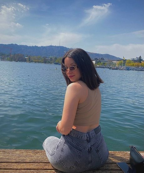 Defne Ergun OnlyFans schlank