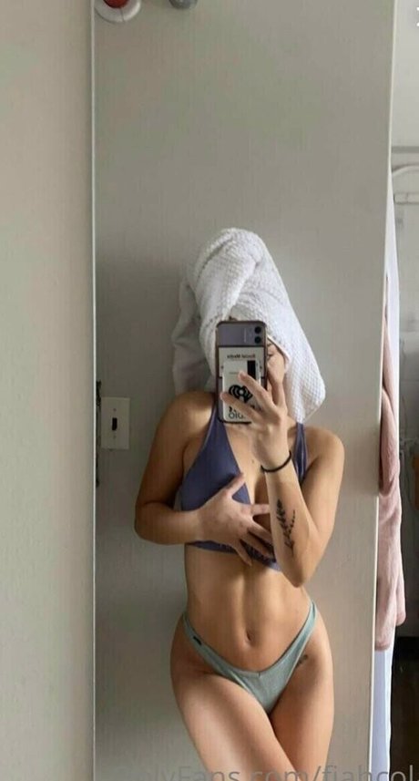 Sofia Cola OnlyFans Lesbisch