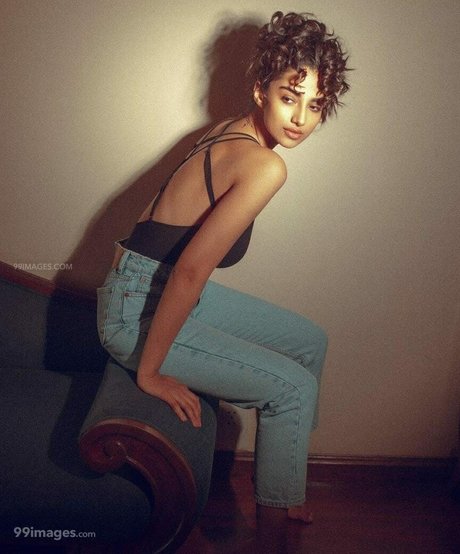 Meenakshi Chaudhary OnlyFans Pornografie