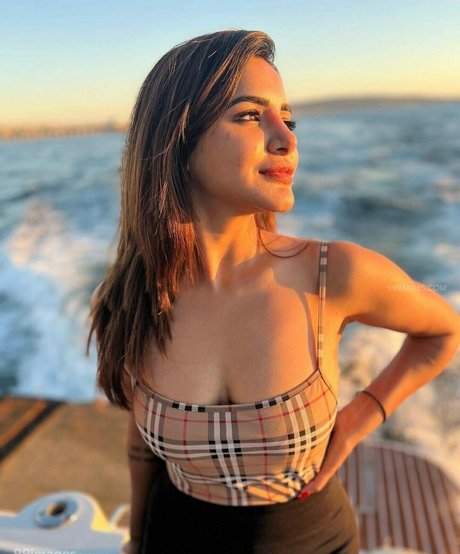 Ashu Reddy Nackt auf OnlyFans