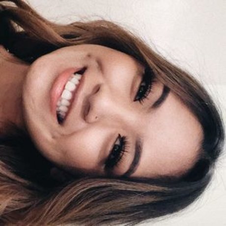 Iris Haw OnlyFans Nacktfotos