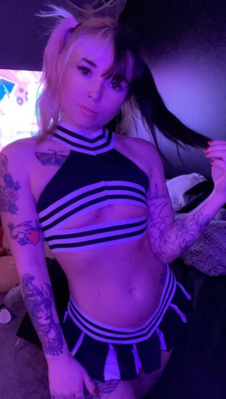 Itsdaisydear OnlyFans Striptease