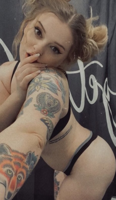 Peeekaboooe Model OnlyFans Foto