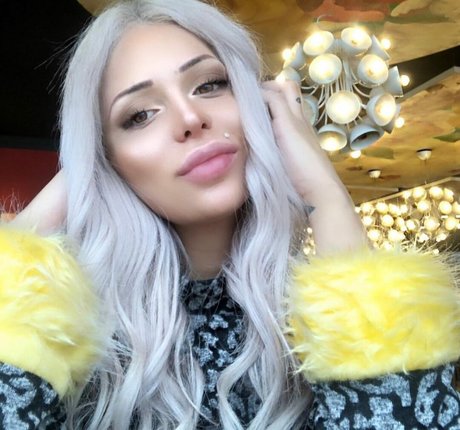 Merve Sanay OnlyFans Lesbisch