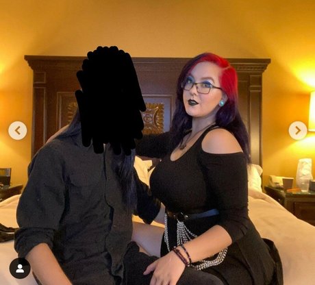 Lyraenium OnlyFans Nackt Content