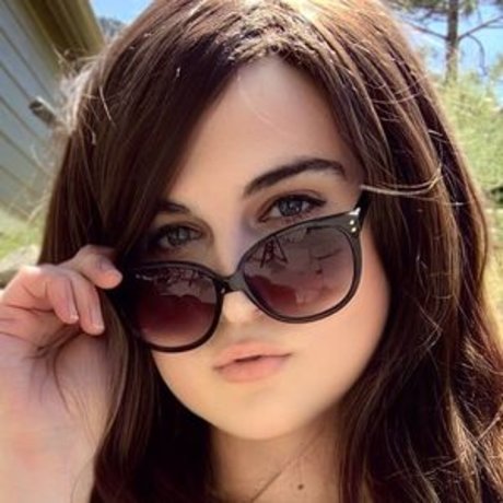 Claire Abella Model OnlyFans Foto