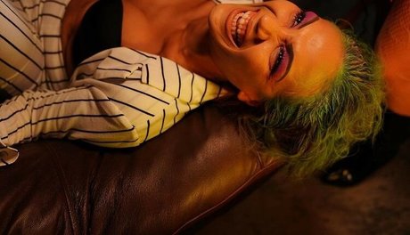 Salina De La Renta Nacktbilder OnlyFans geleakt