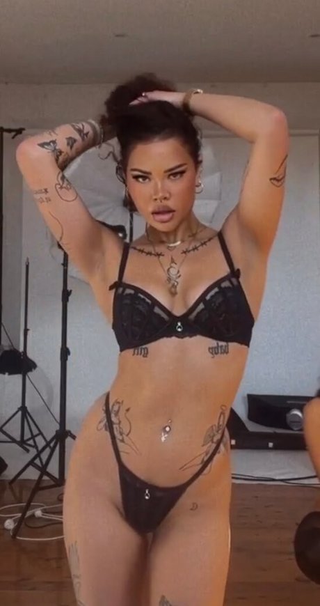 shakirareeve Leak von OnlyFans