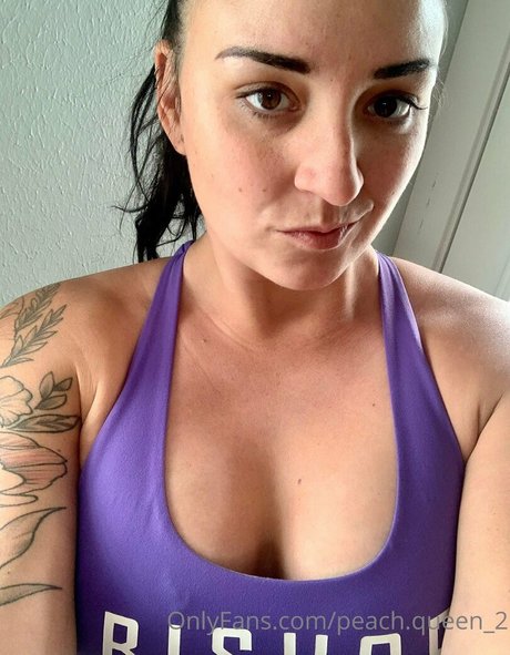 Peach Queen 2 OnlyFans Strip