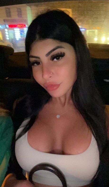 Selin Yalim Nude OnlyFans Nackt