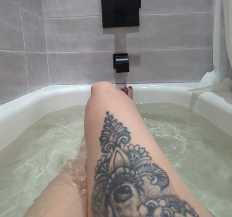 Any Avagg OnlyFans Nacktbilder geleakt