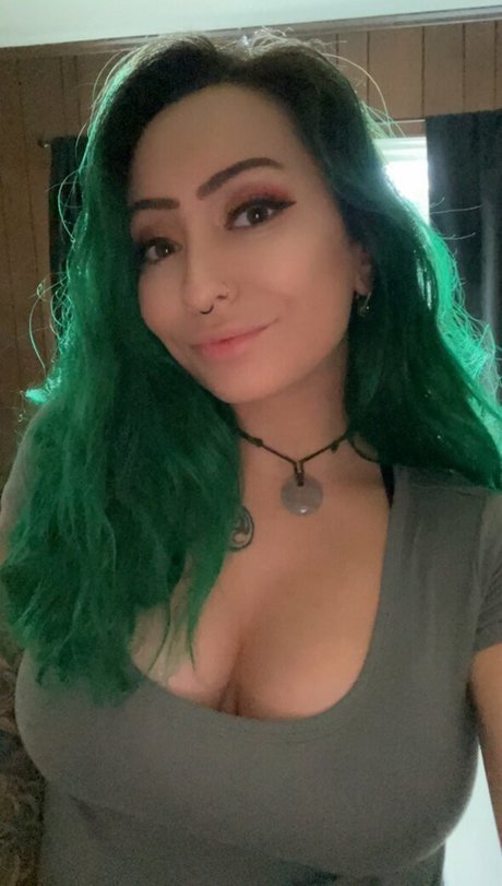 Alexxxandria23 OnlyFans Leaj