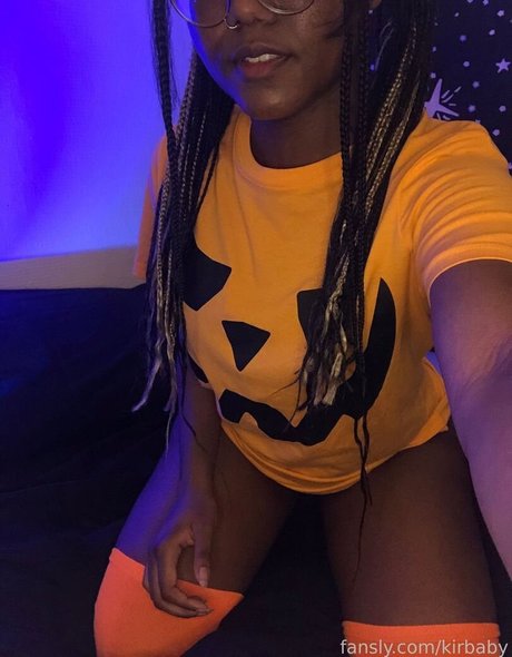 Kirbby OnlyFans Brüste Bild