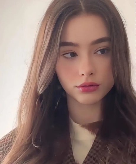 Dasha Tarab Kostenloses OnlyFans