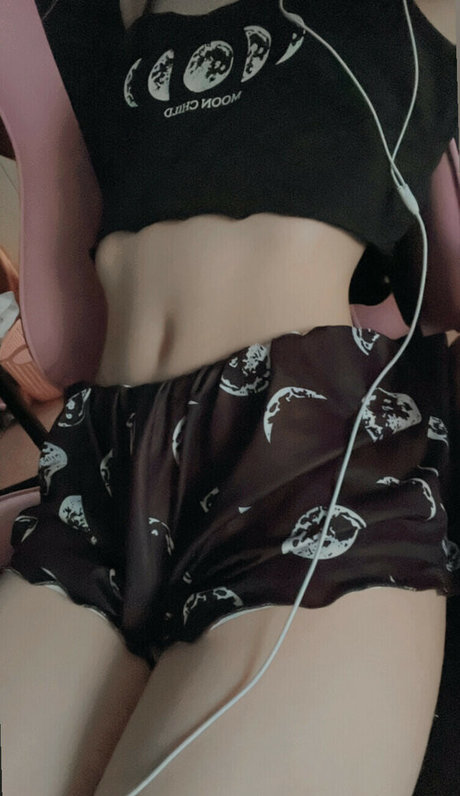 queenfelicia18 OnlyFans Leaj