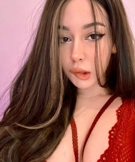 Shiny ASMR OnlyFans Bilder