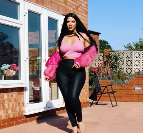 Mizz Ellaa ASMR OnlyFans Bilder geleakt