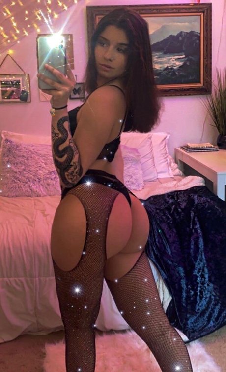 Xoxosquirt NurlyFans-Brüste