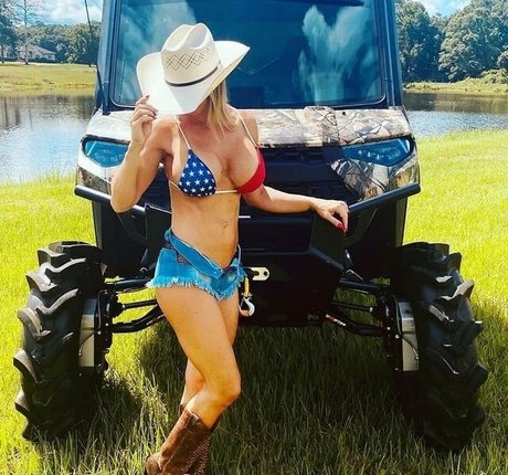 Country Mom 14 OnlyFans Modelfoto