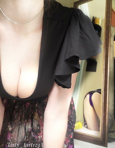 Tasty tart123 OnlyFans schlank