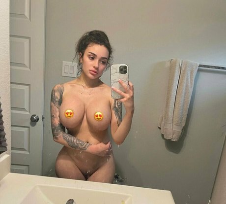 Bailey Eliza Heiße OnlyFans Inhalte