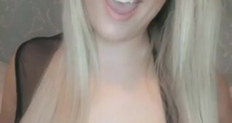 princessbigtitsuk Nacktbilder von OnlyFans geleakt