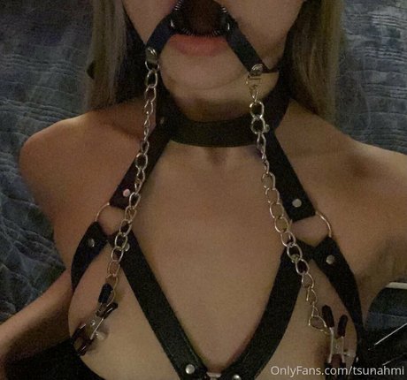 Tsunahmi Nacktbilder von OnlyFans